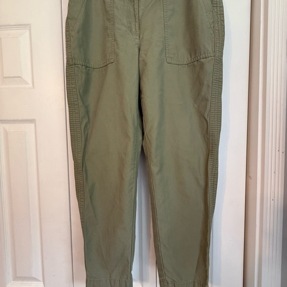 Talbots 10 Slim Cargo Pants Olive Green EUC - Picture 4 of 10